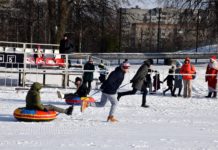 В столице Чувашии зимними забавами отметили Всероссийский день снега