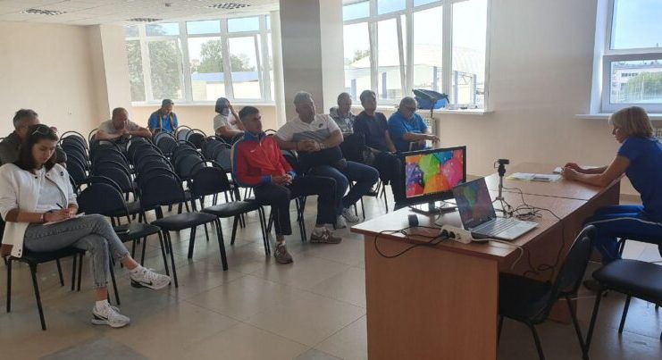 Рабочая встреча спортивного директора ВФЛА Светланы Абрамовой с тренерами и представителями команд