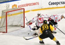 «Металлург» громит «Сокол» в Череповце