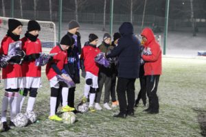 6jPcwMf5Rlo Вручение ценных подарков в рамках первенства Федерации футбола Чувашской Республики