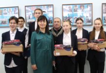 Юные скороходы получили рождественские подарки