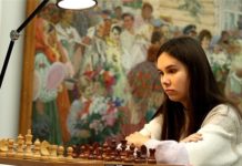 На Суперфиналах чемпионатов России по шахматам сыграно три тура