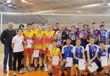 Первые в турнире по волейболу среди юношей памяти В.Г. Надеждина