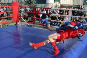 RZ5UG8LzJRY Матчевая встреча по единоборствам «Битва на Волге» прошла в преддверии Дня Республики