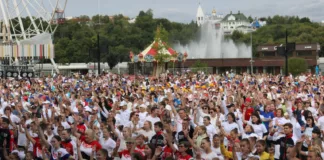 Легендарная «Зарядка со звездой» собрала более 5000 человек!