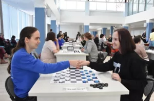 TZPh2z9F M Воспитанница Спортивной школы «Спартак» Анастасия Павлова - обладательница титула «Царица шашек»