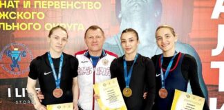 Тяжелоатлеты Чувашии выиграли одну золотую и две бронзовые медали чемпионата ПФО, проходящего в эти дни в Саратове.