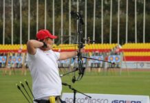 Действующий чемпион России по стрельбе из блочного лука снова впереди